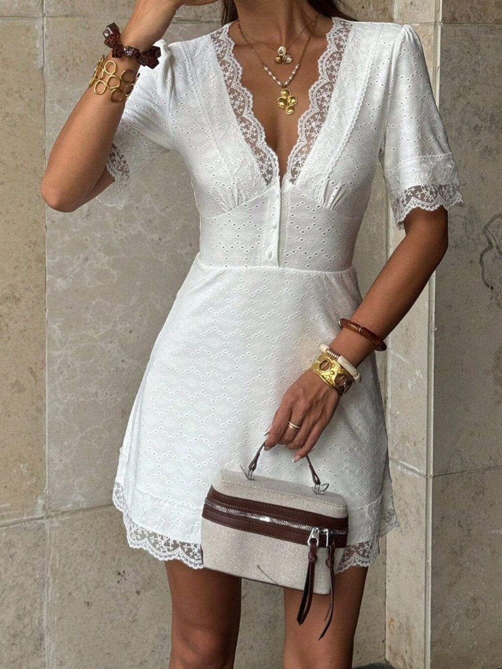 White Elegant Women's French Style Minimalist V-Neck Dress - Picture 5 of 6